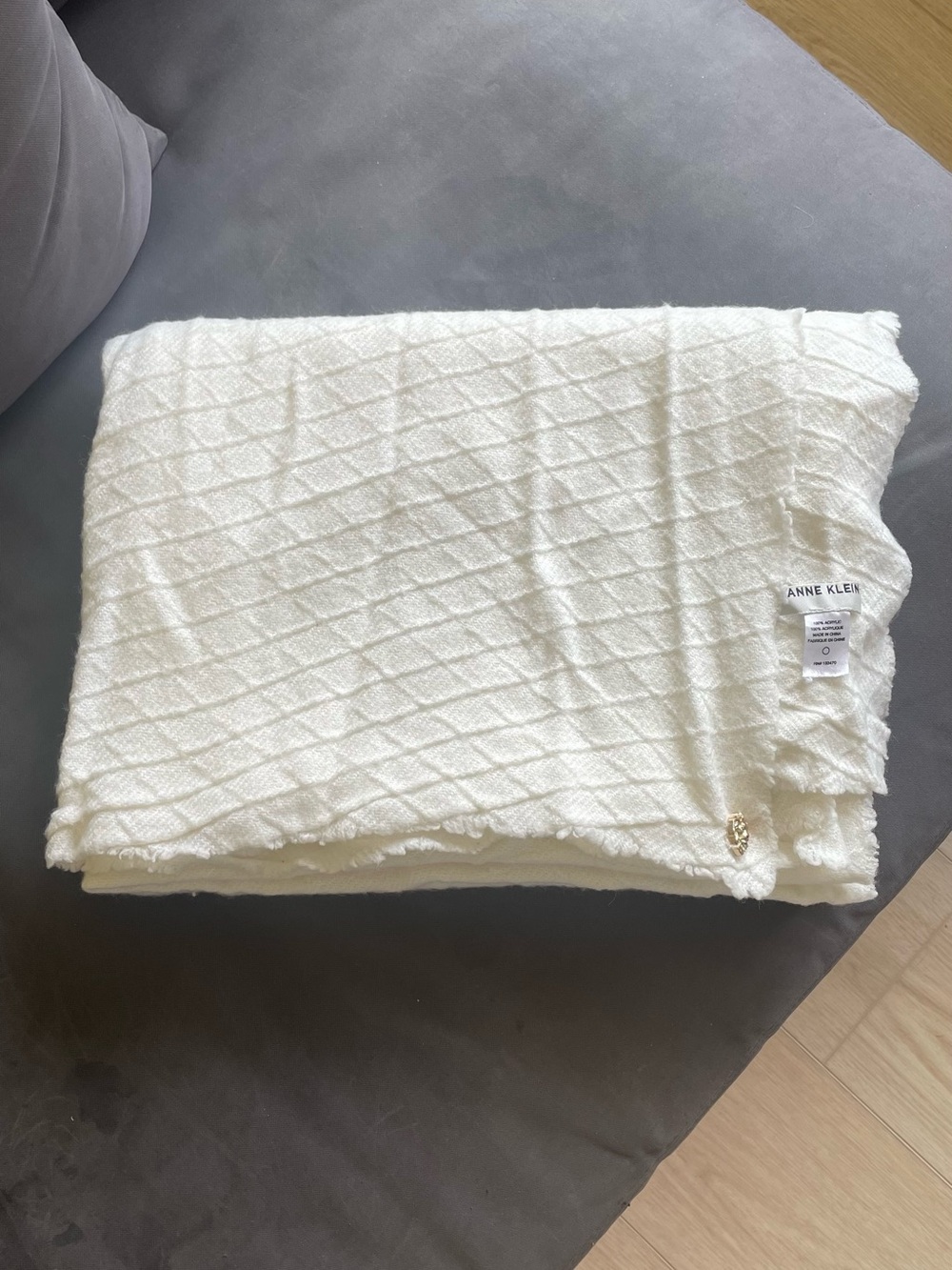 Anne Klein Ivory Diamond-Quilted Bed Throw